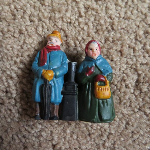 Christmas Village Department 56 Ceramic FIgurines (Broken) - Picture 1 of 4
